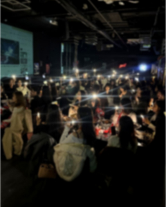 지난해 12월 서울 압구정에서 열린 ‘여놀’ 2025 연말 파티. 80여 명의 2030 여성이 한자리에 모여 성황을 이뤘다