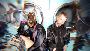 아리아 프로토콜이 그래미 어워드 수상 프로듀서 갈란티스(Galantis)와 협업해 K팝 걸그룹 리센느(RESCENE)의 신곡 ‘Busy Boy’ 리믹스를 공개했다