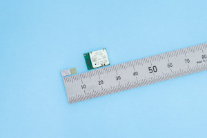 ES4L15MA1(왼쪽)과 EC4L15MA1(오른쪽) 모듈 샘플