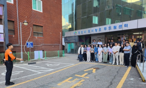 천안시 도시재생지원센터가 지난 9월 22일 천안동남소방서와 함께 도시창조두드림센터에서 소방합동훈련을 실시했다